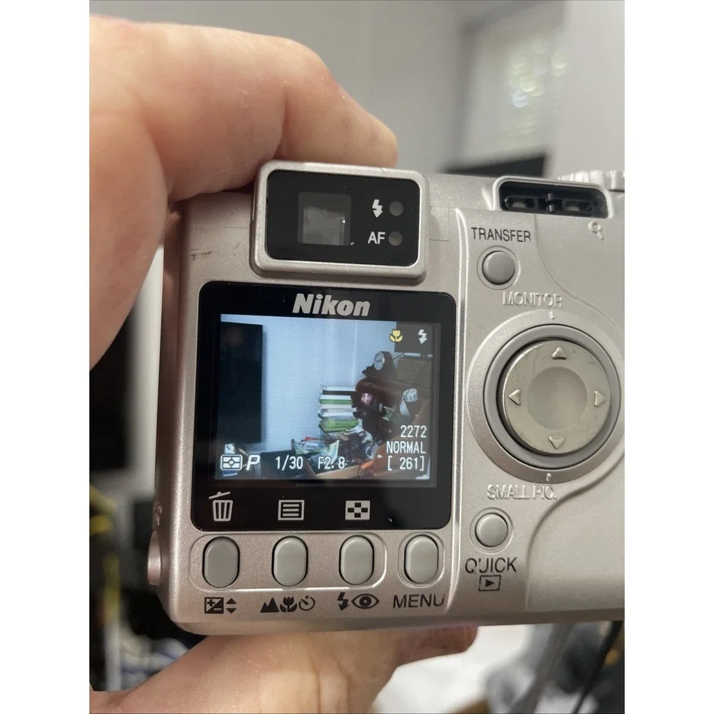 Nikon COOLPIX 4300 Digital Camera 4MP 3X Zoom +Battery+Memory Card